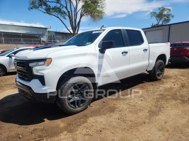 2025 Chevrolet Silverado photo
