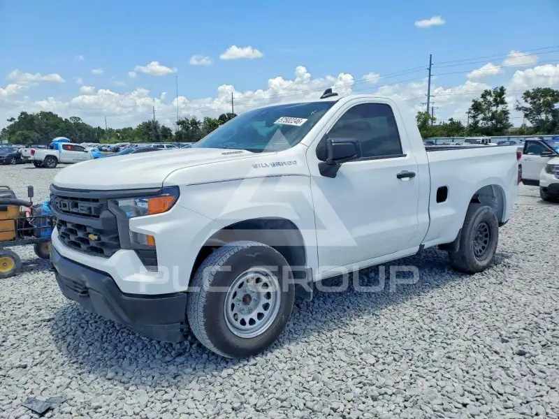 2025 Chevrolet Silverado photo