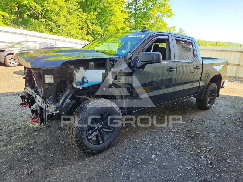 2025 Chevrolet Silverado photo