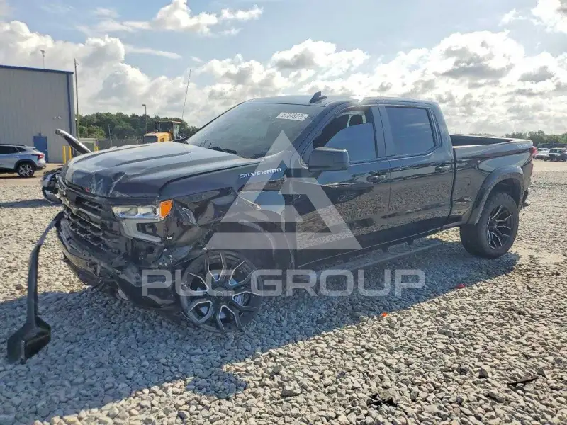 2025 Chevrolet Silverado photo