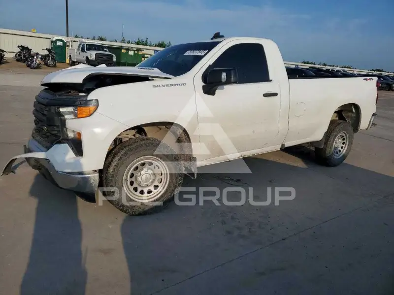 2025 Chevrolet Silverado photo