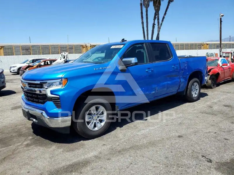 2025 Chevrolet Silverado photo