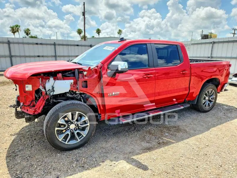 2025 Chevrolet Silverado photo