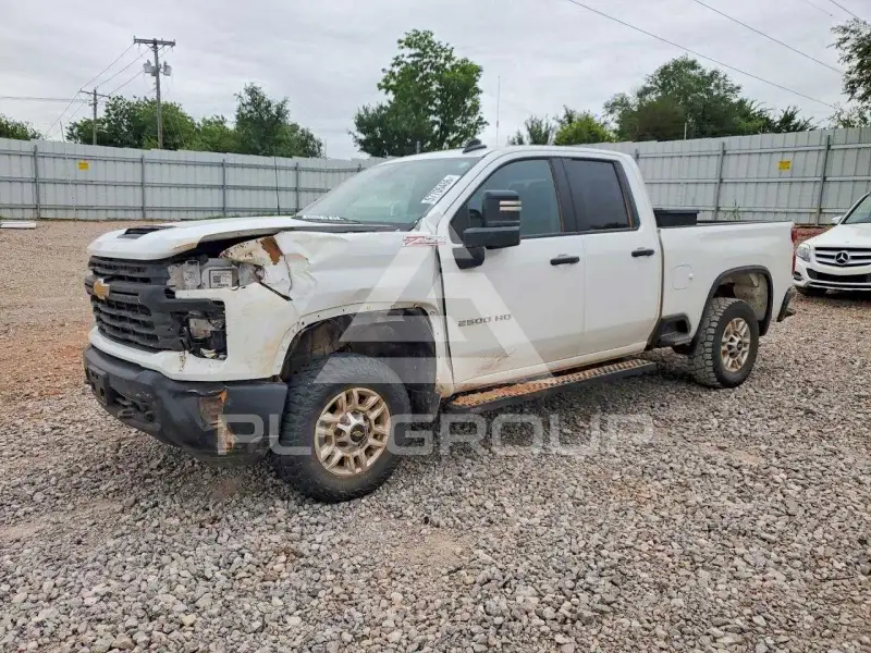 2025 Chevrolet Silverado фото
