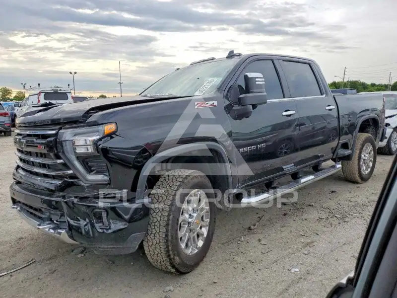2025 Chevrolet Silverado фото