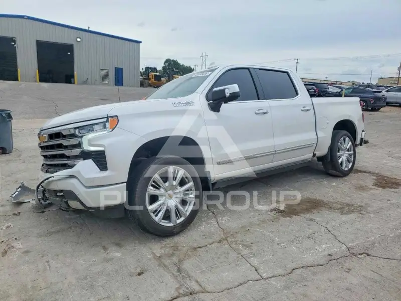 2025 Chevrolet Silverado photo