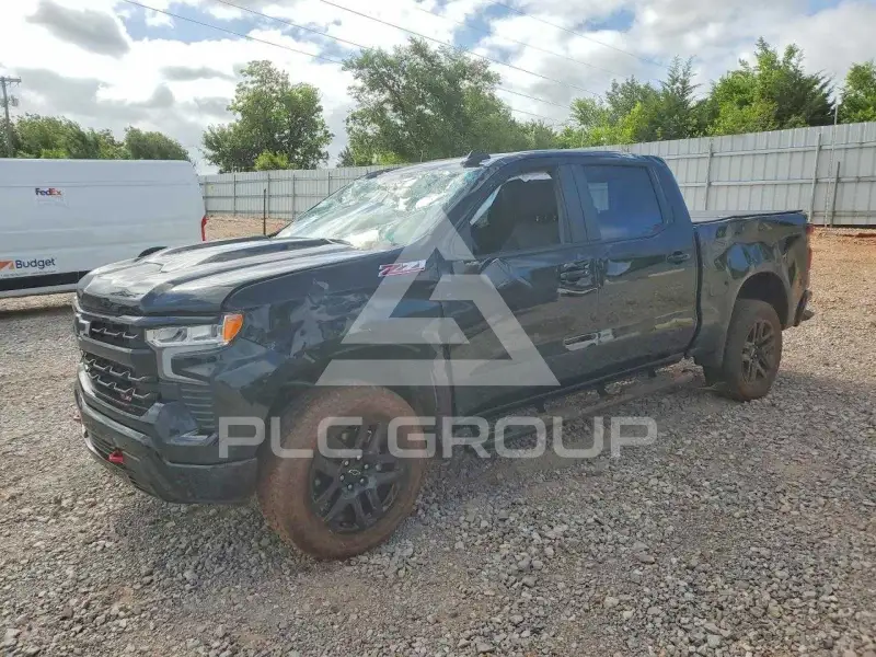 2025 Chevrolet Silverado photo