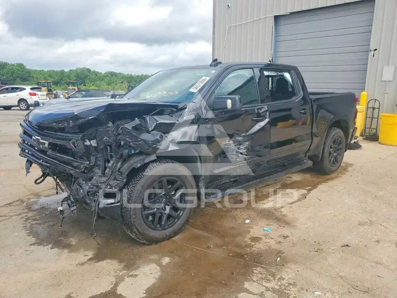 2025 Chevrolet Silverado photo