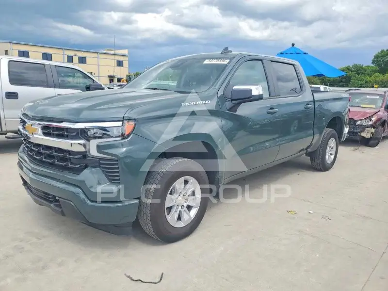 2025 Chevrolet Silverado photo