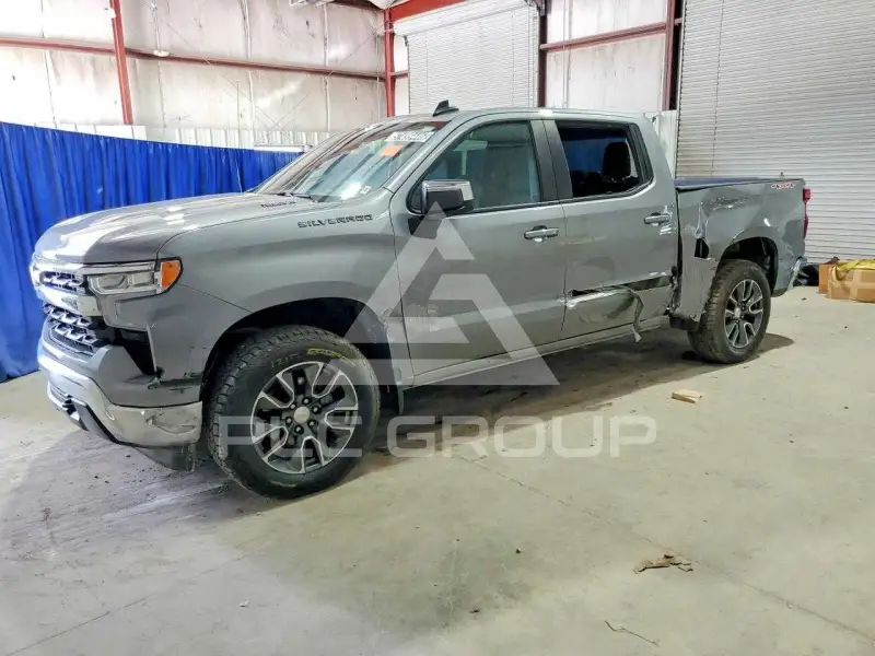 2025 Chevrolet Silverado photo