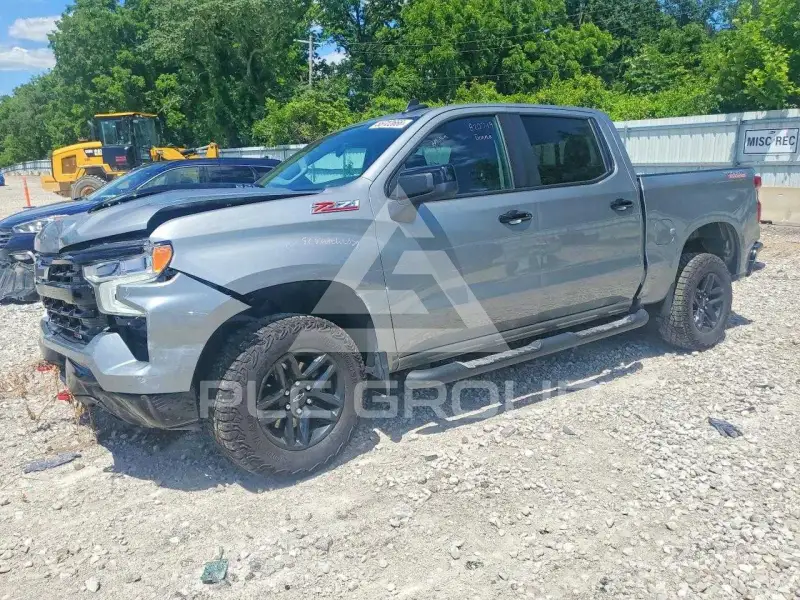 2025 Chevrolet Silverado фото