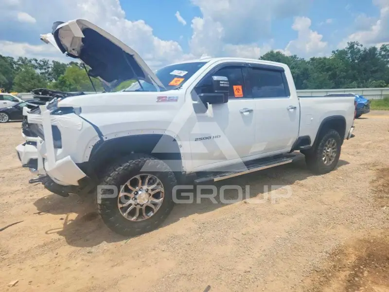 2025 Chevrolet Silverado photo
