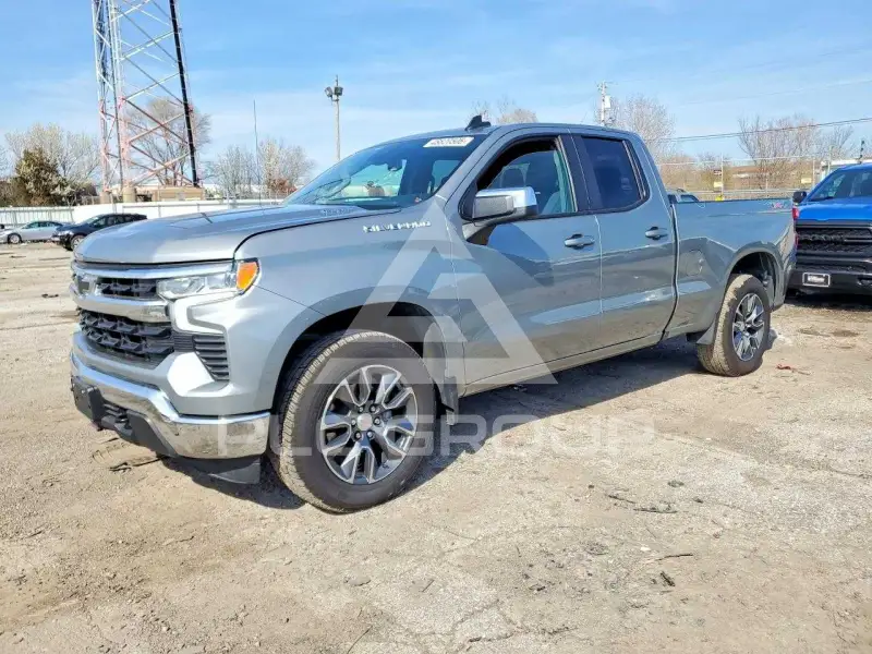 2025 Chevrolet Silverado photo