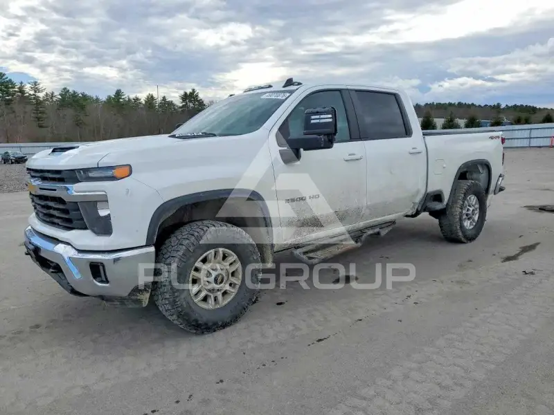 2025 Chevrolet Silverado фото