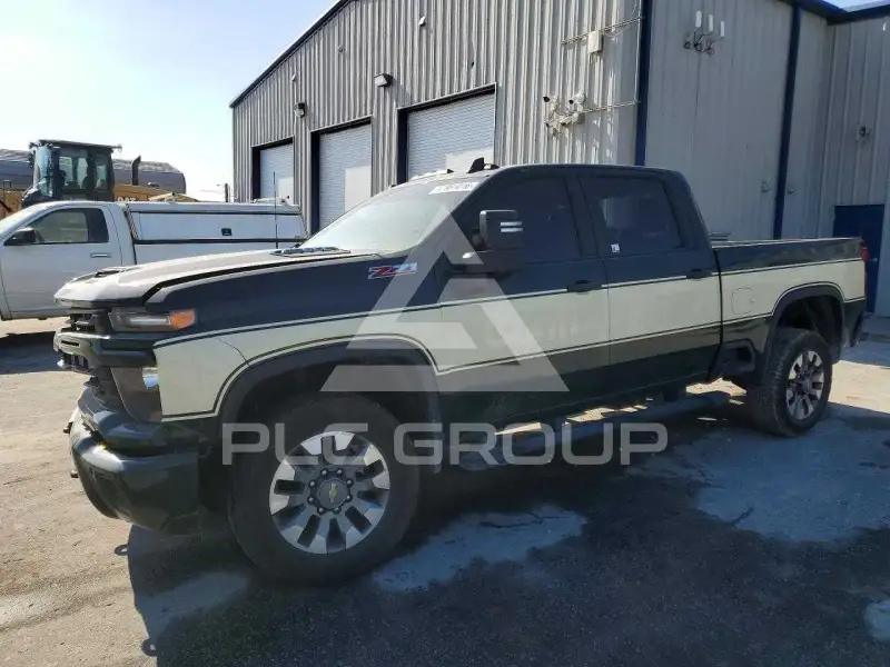 2025 Chevrolet Silverado photo