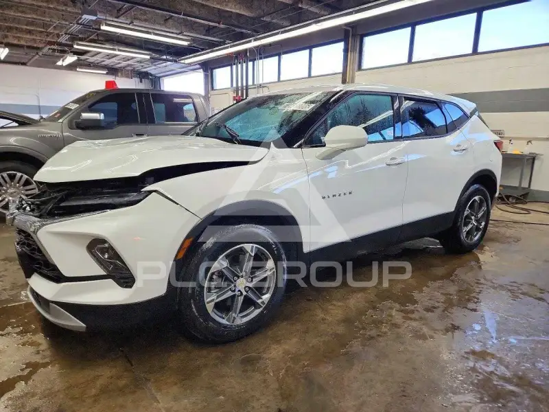 2025 Chevrolet Blazer фото
