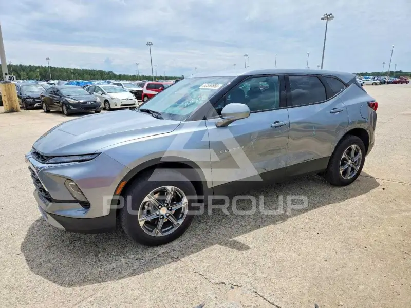 2025 Chevrolet Blazer photo