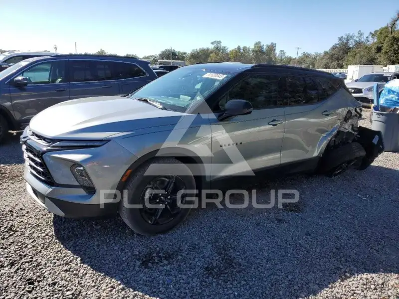 2025 Chevrolet Blazer фото