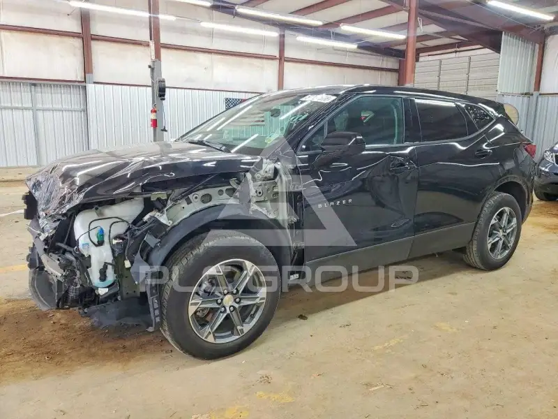 2025 Chevrolet Blazer photo