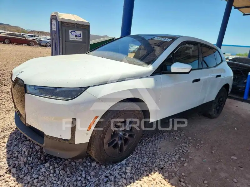2025 BMW iX фото