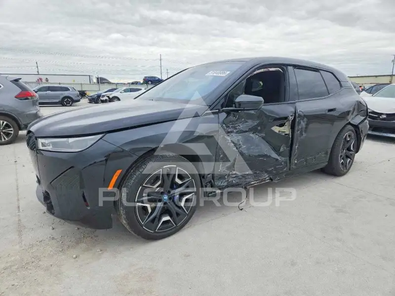 2025 BMW iX фото