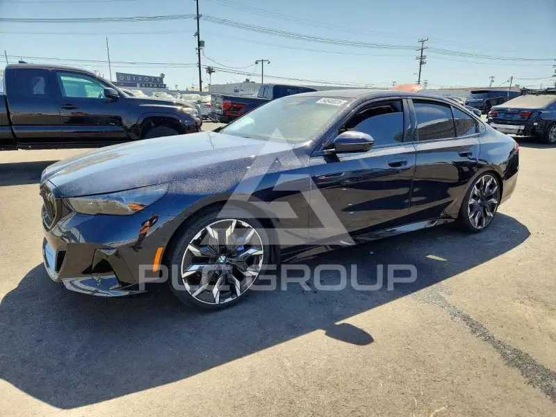2025 BMW 530 фото