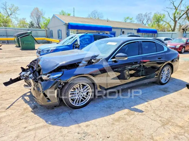2025 BMW 530 фото