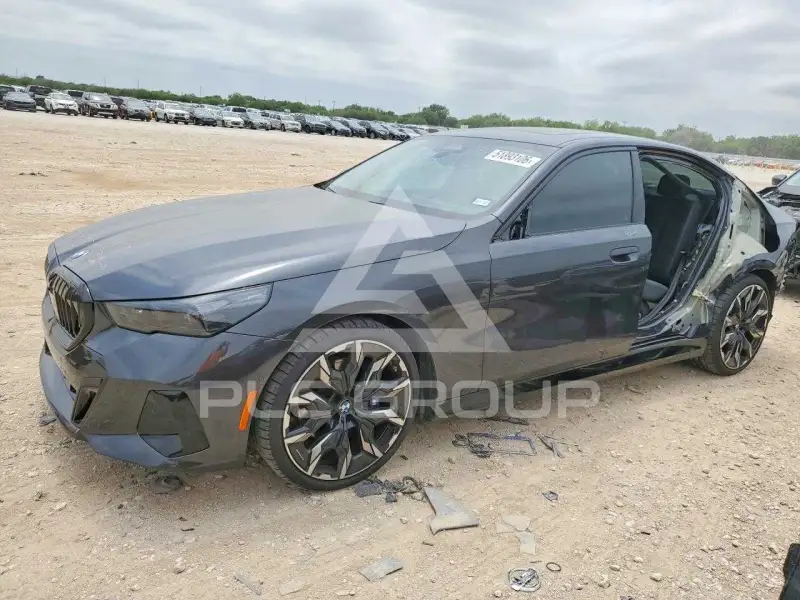 2025 BMW 530 фото
