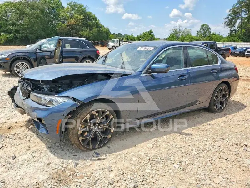 2025 BMW 330 photo