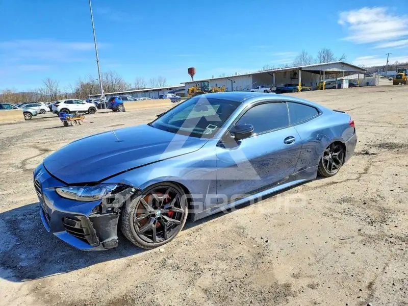 2025 BMW M4 photo