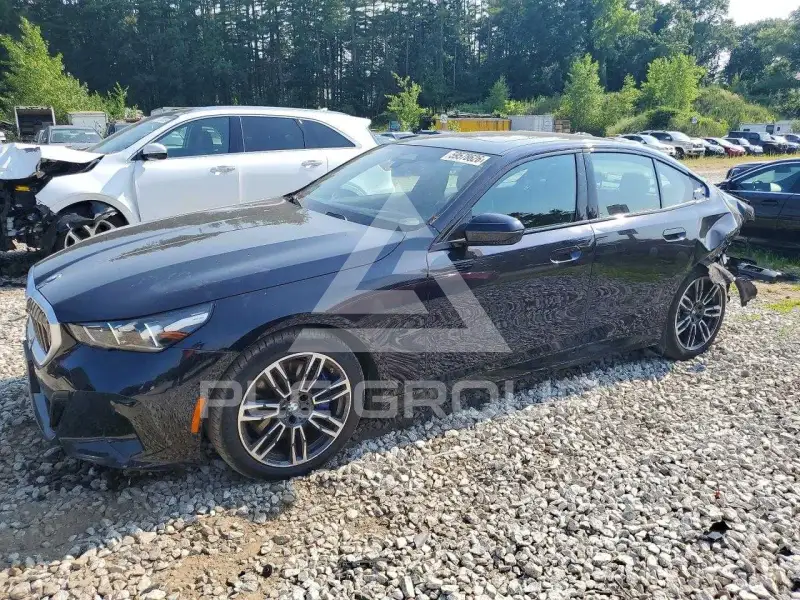 2025 BMW 540 фото