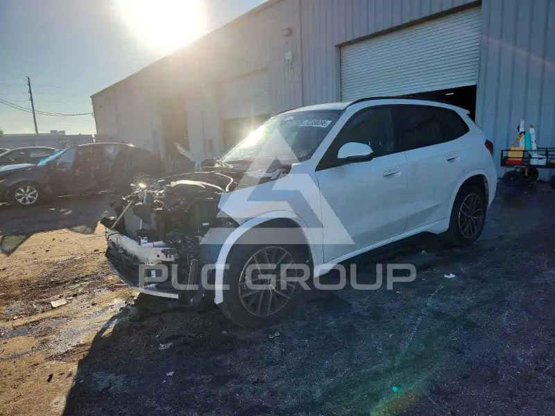2025 BMW X1 photo