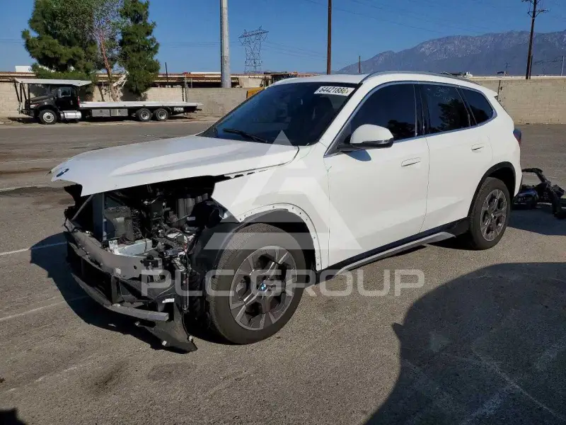 2025 BMW X1 фото
