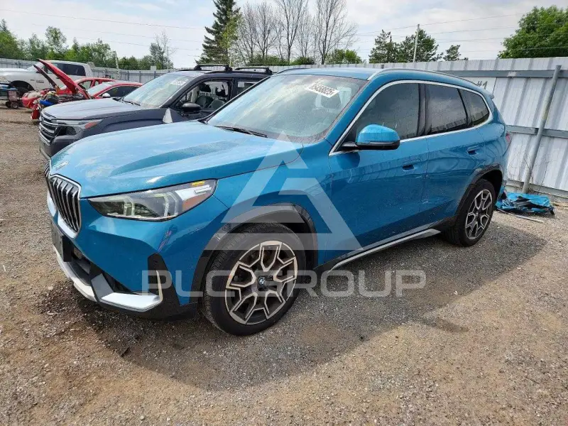 2025 BMW X1 фото