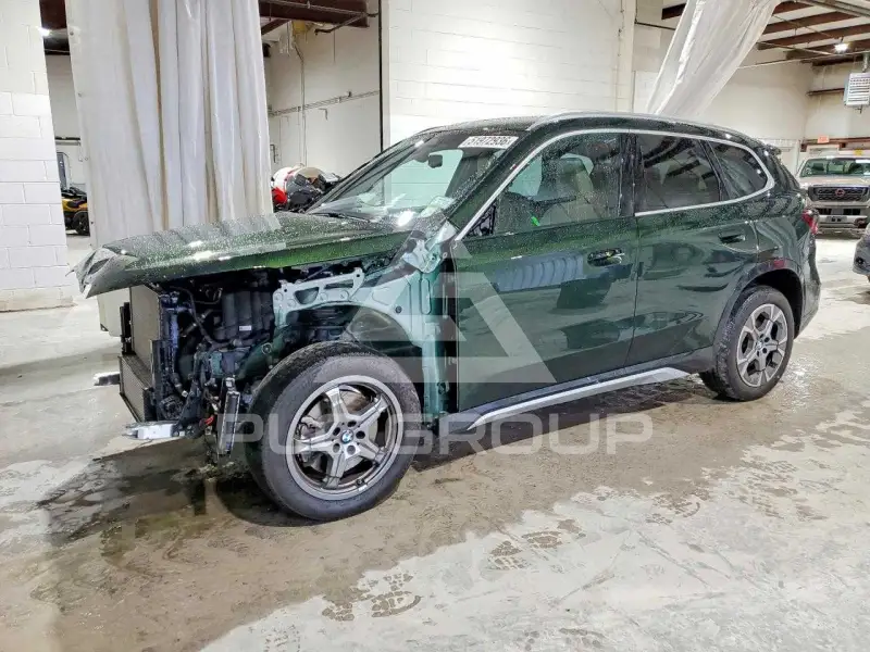 2025 BMW X1 photo