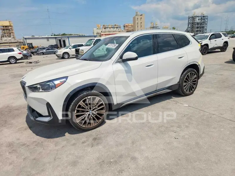 2025 BMW X1 фото