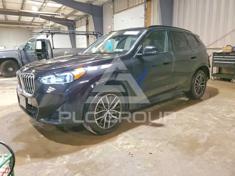 2025 BMW X1 photo