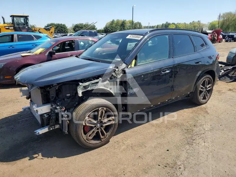 2025 BMW X1 фото