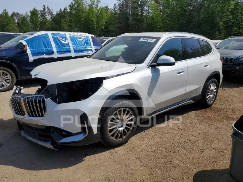 2025 BMW X1 photo