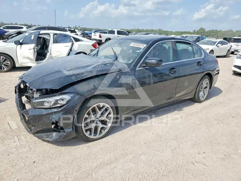2025 BMW 330 photo