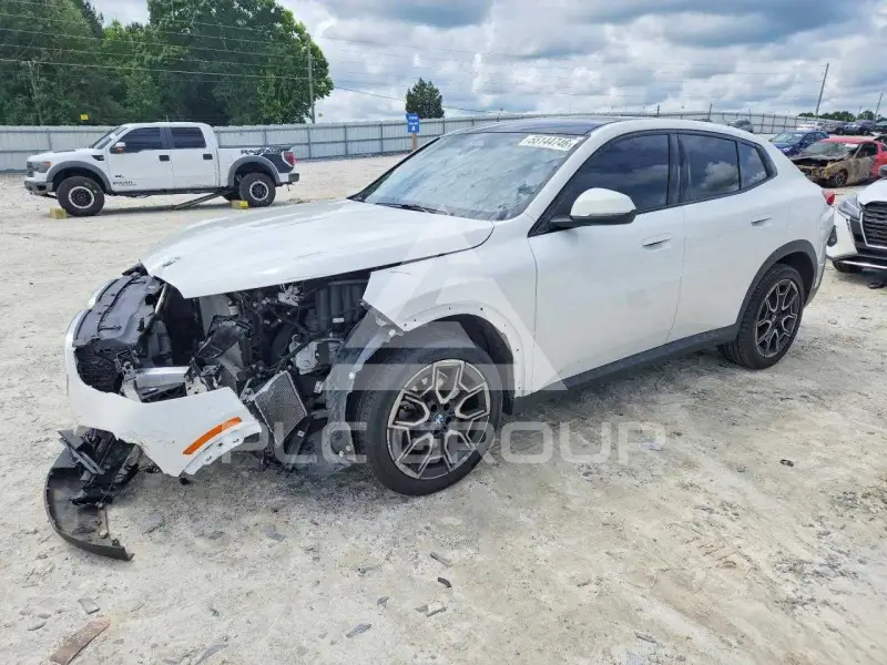 2025 BMW X2 photo