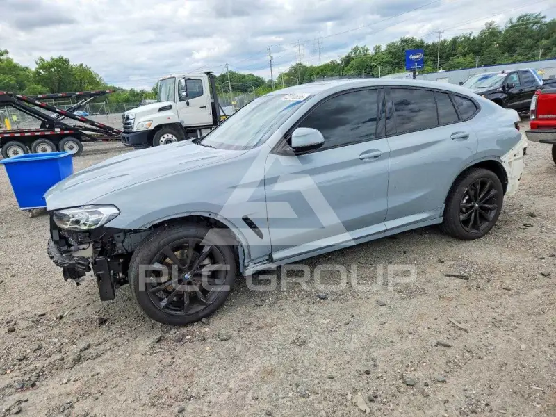 2025 BMW X4 photo