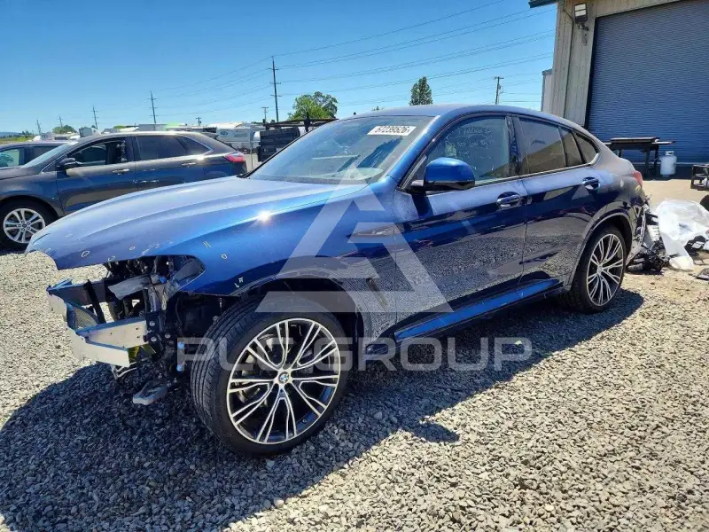 2025 BMW X4 photo