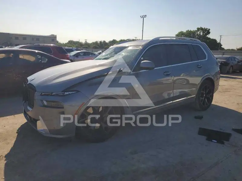 2025 BMW X7 фото