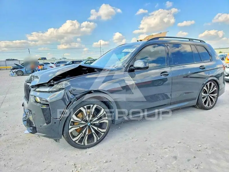 2025 BMW X7 фото