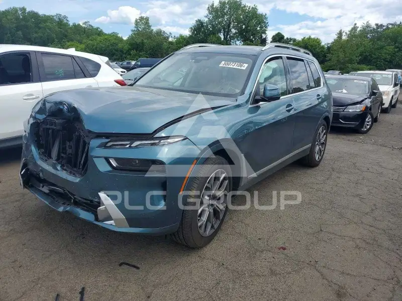 2025 BMW X7 фото