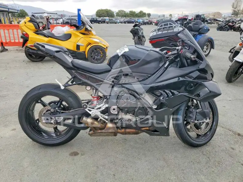 2025 BMW S1000 фото