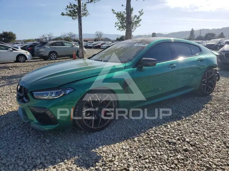 2025 BMW M8 фото