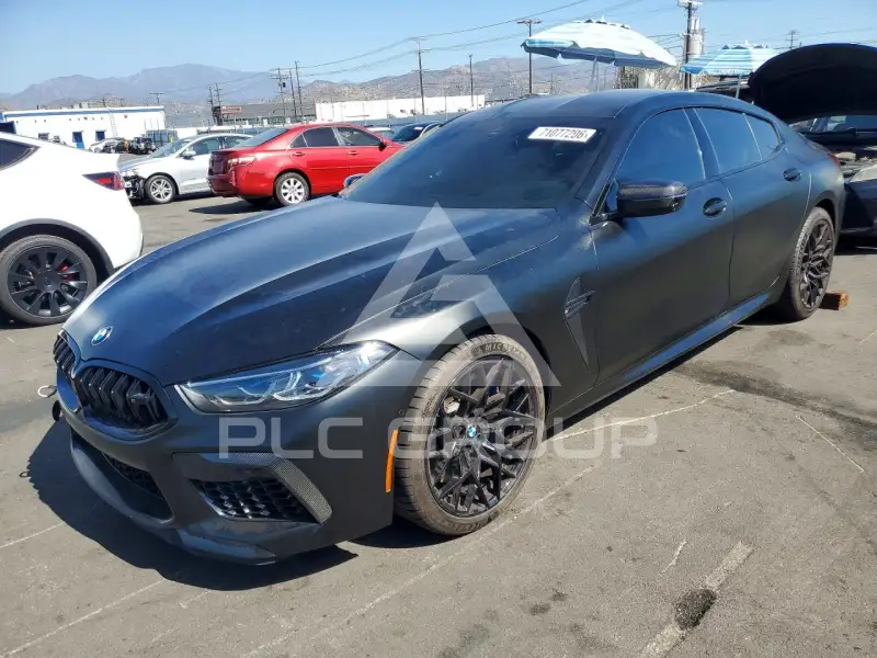 2025 BMW M8 фото