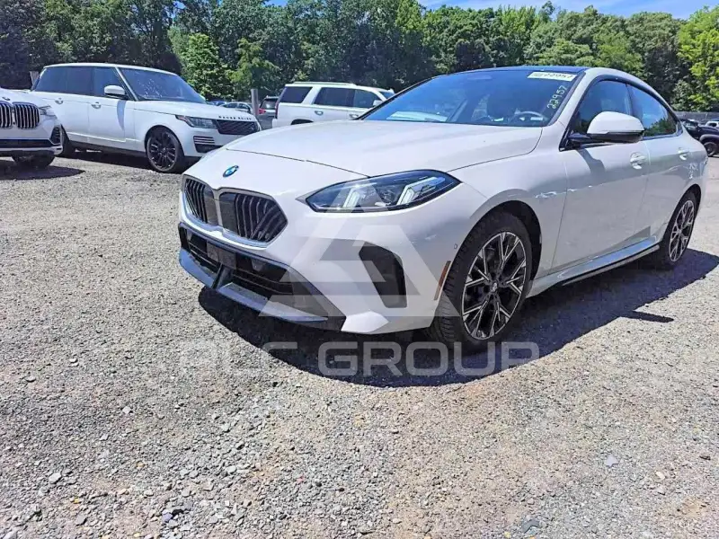 2025 BMW 228 фото
